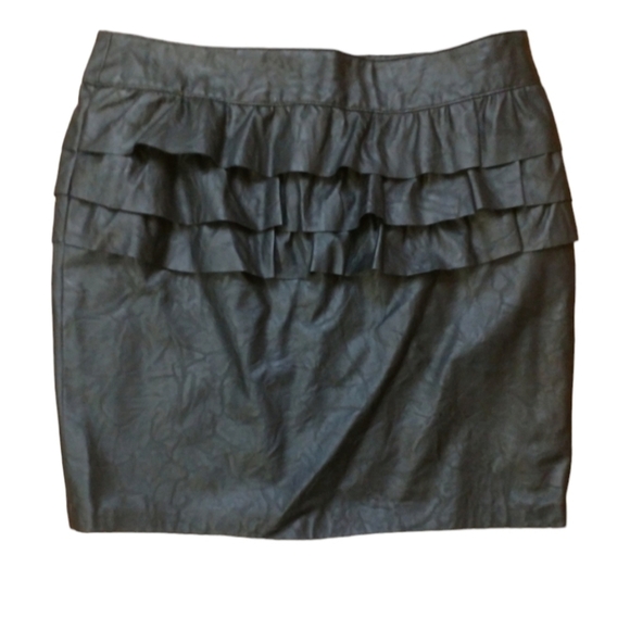 RUE 21 VEGAN LEATHER SHORT SKIRT - Picture 1 of 7